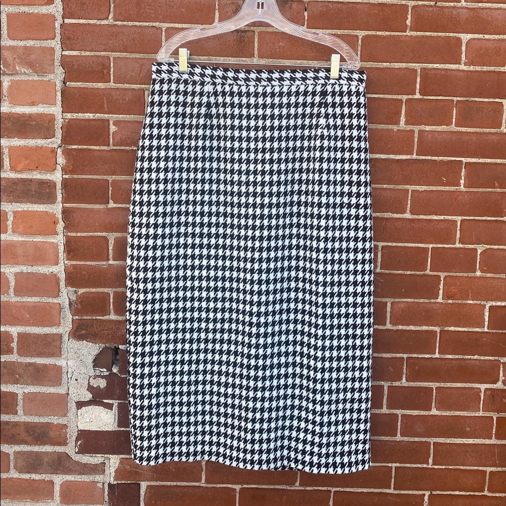 Women’s Houndstooth Skirt Size 16